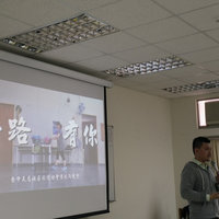 透過「蹲點‧台灣 校園影展」,從參與學生的影像中,看見台灣多元樣貌,還有草根小人物不平凡的故事;觀賞影片的同時,也點燃本院學生關懷土地的行動力,期許學生成為改變的推手。另一方面,也交流影片拍攝的技巧,培養紀錄片欣賞力。